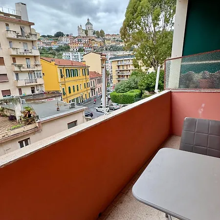 Maya Apartment